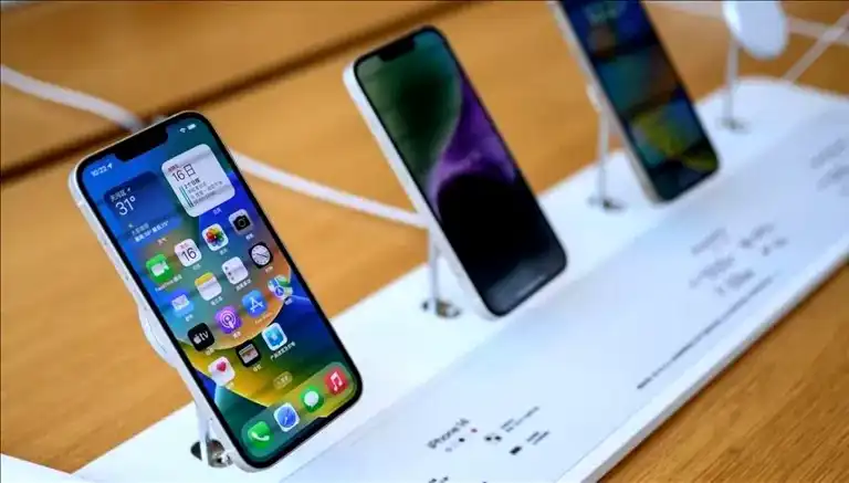 iPhone ve Samsung Fiyatları Yüzde 40'a Kadar Artabilir!